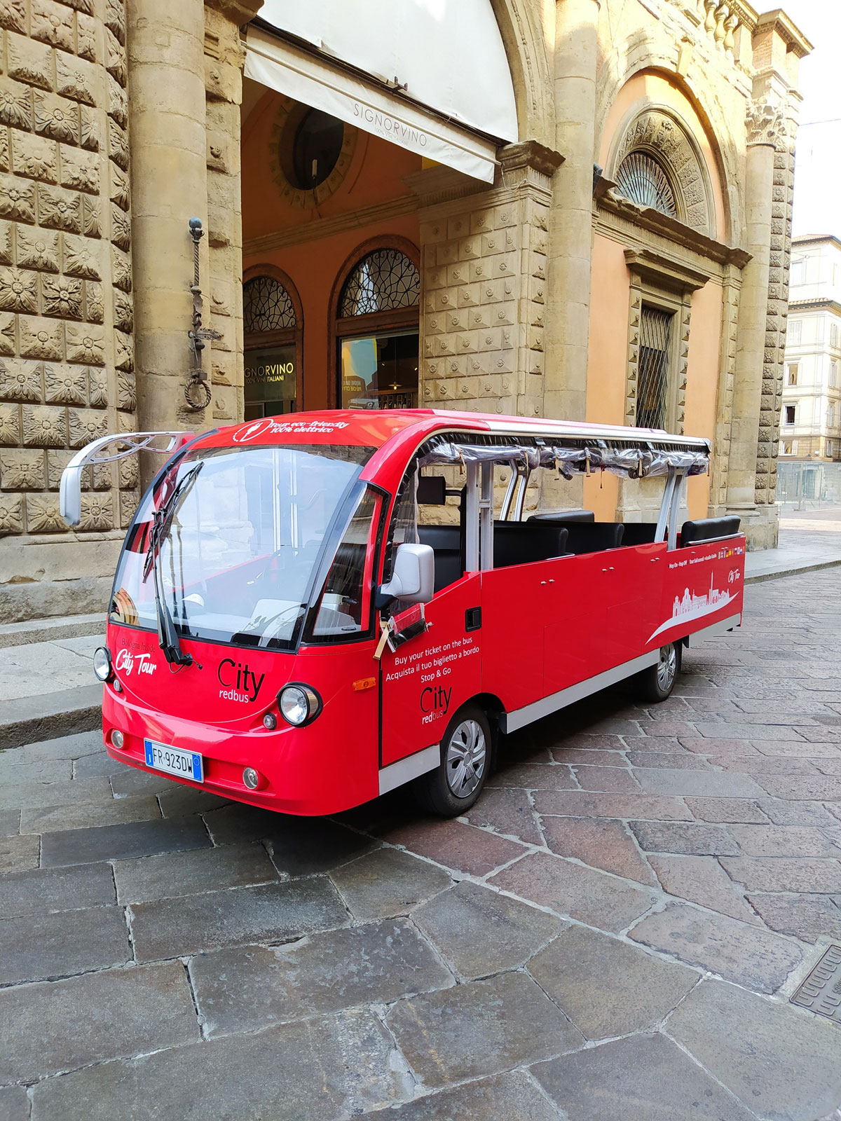 tour bus bologna